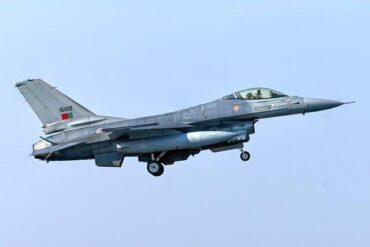 一台飛機可以飛幾年？