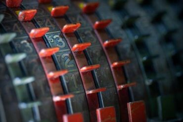 計算機就是電腦嗎？